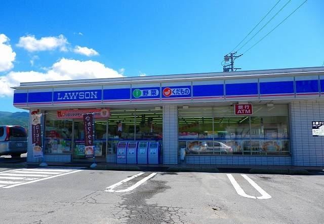 コンビニ　ローソン裾野茶畑店（コンビニ）まで700m