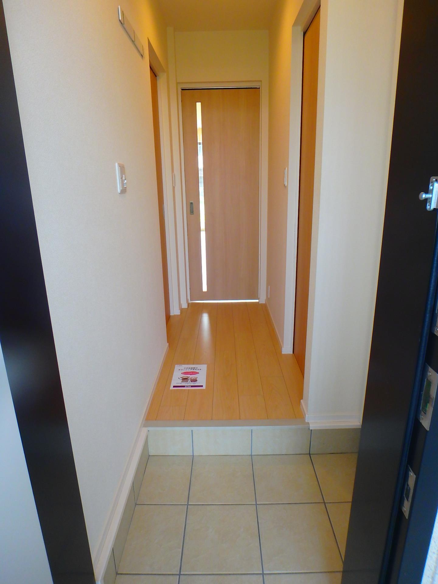 玄関　他の部屋参考写真