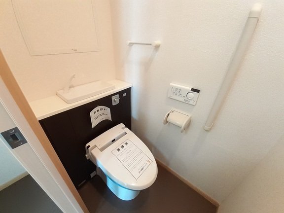 トイレ　落ち着いたトイレです
