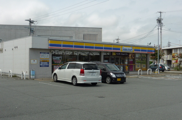 コンビニ　ミニストップ伊勢宮後店（コンビニ）まで424m