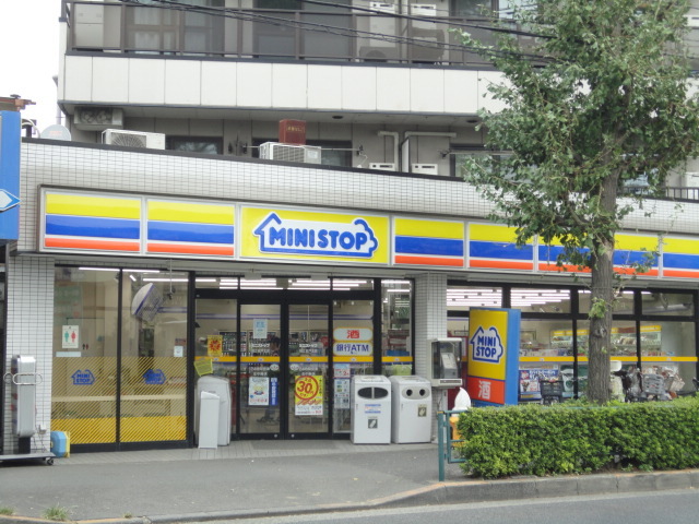 コンビニ　ミニストップ狛江岩戸北店（コンビニ）まで546m