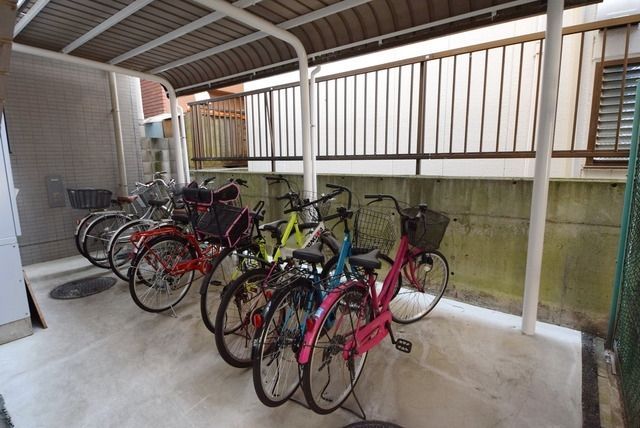 その他共有部分　屋根付き駐輪場