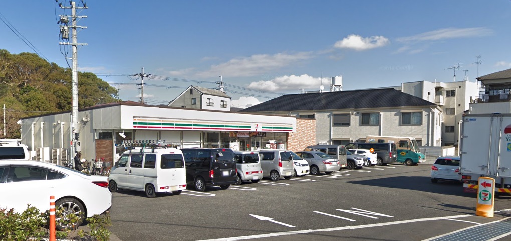 コンビニ　セブンイレブン藤井寺国府1丁目店（コンビニ）まで218m