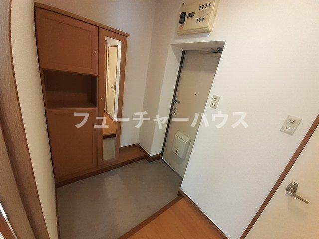 玄関　収納もある玄関です