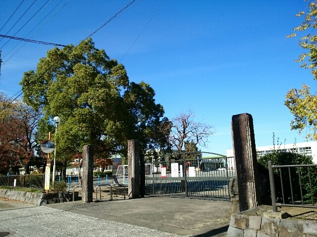 小学校　町立玉村小学校（小学校）まで400m