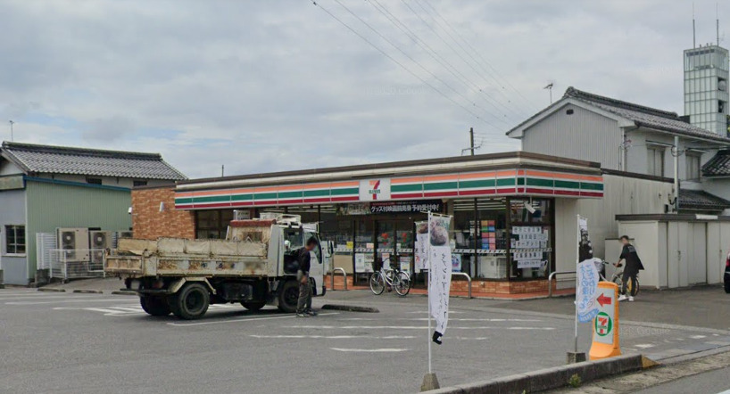 コンビニ　セブンイレブン 長浜八幡東町店（コンビニ）まで500m