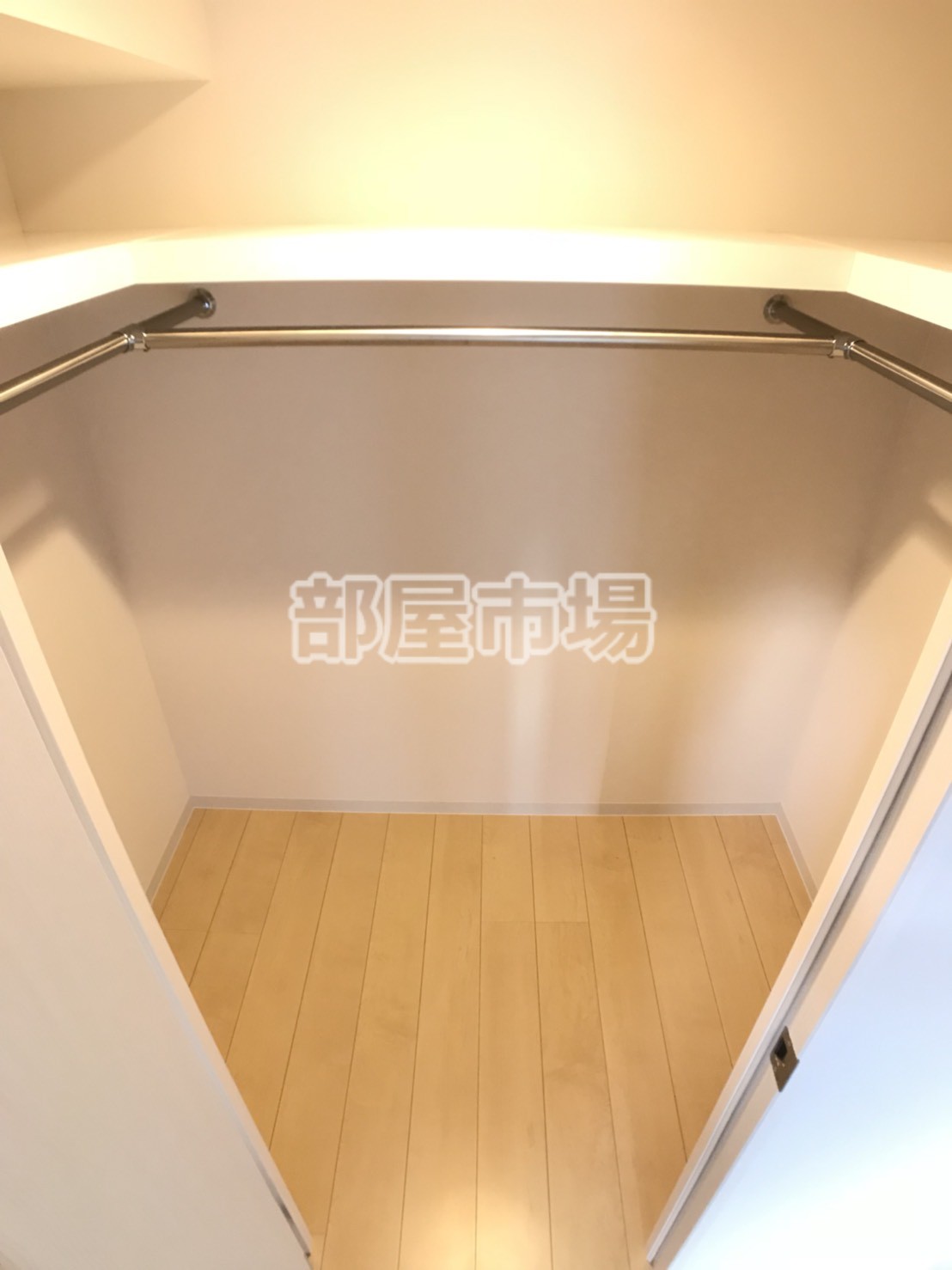 収納　ウォークインクローゼット