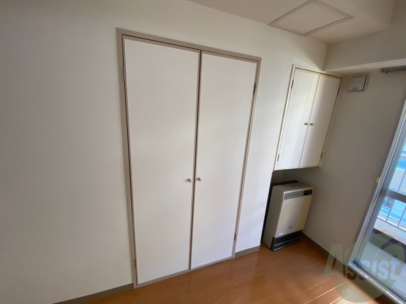 収納　寝室の収納です。部屋がすっきり片付きます。