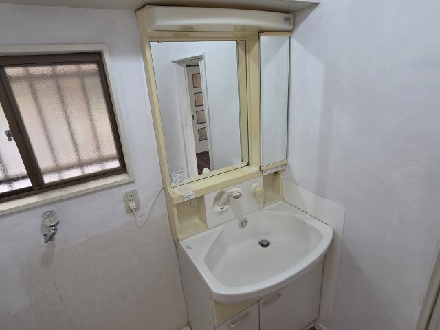 洗面設備　忙しい朝には欠かせない洗面所です
