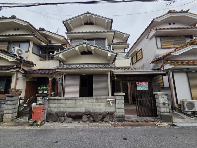 建物外観　落ち着いた雰囲気の外観です