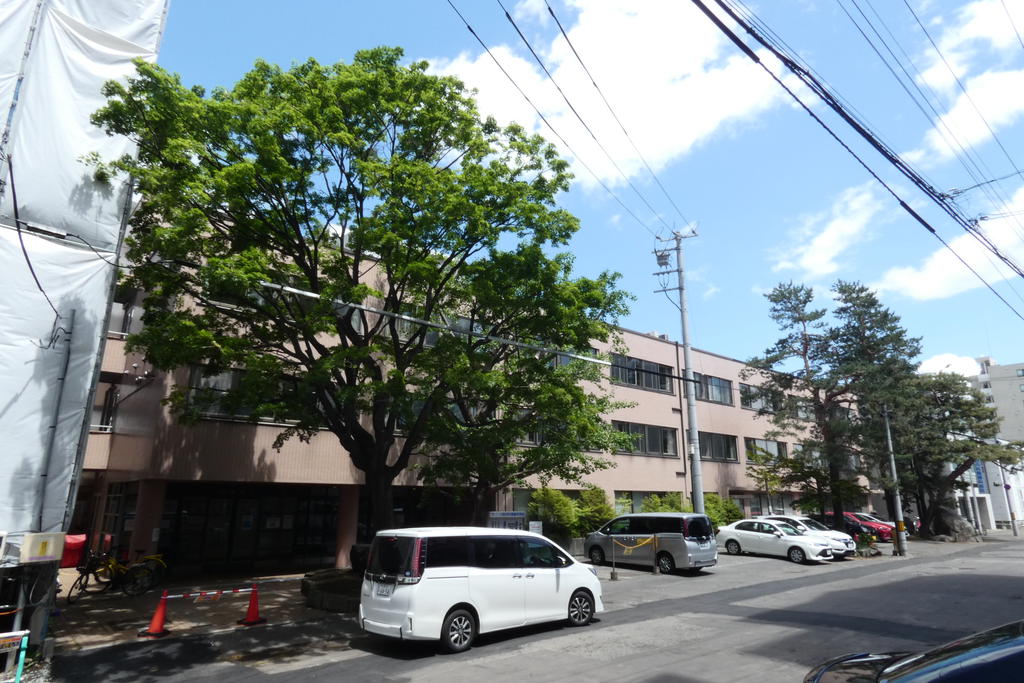 病院　医療法人社団銀杏会川西内科胃腸科病院（病院）まで600m