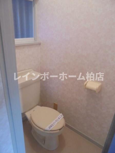 トイレ　トイレです　※写真は別部屋になります