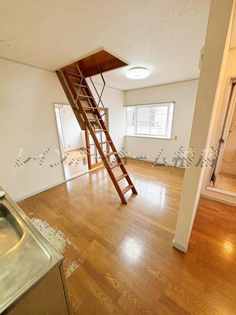 その他設備　明るい色調の室内です　※写真は別部屋になります