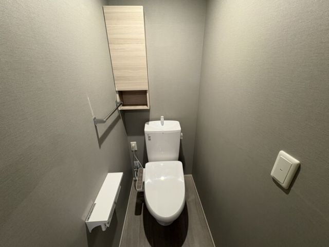 RETOLIA瓦口WESTのトイレ写真