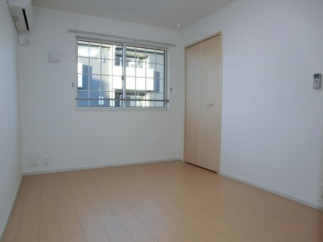 その他設備　全室エアコンと照明は完備しております