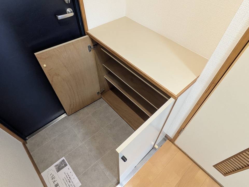 収納　シューズボックス