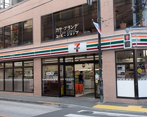 コンビニ　セブンイレブン 小平一橋学園駅前店（コンビニ）まで438m