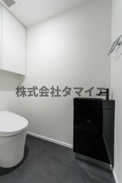 トイレ　※写真は同タイプ住戸です。