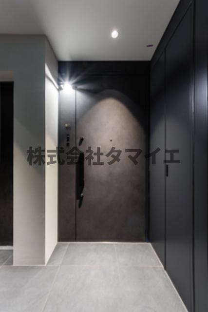 玄関　※写真は同タイプ住戸です。