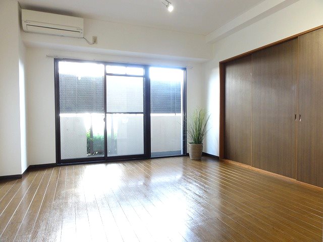 居室・リビング　12帖のLDKです。