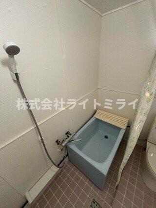 バス・シャワールーム　?