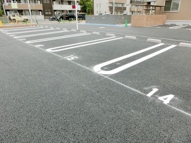 駐車場　敷地内駐車場ございます
