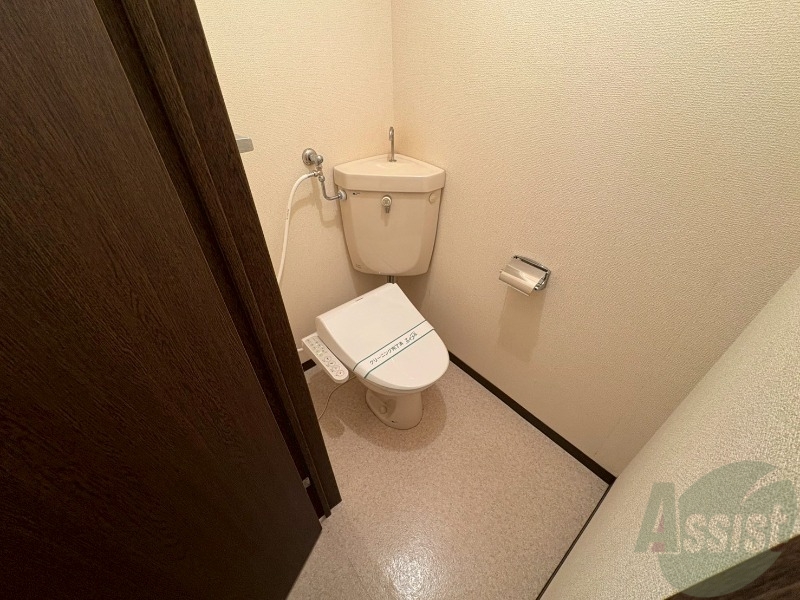 トイレ　こちらはトイレです。清潔感があり、安心して使用できます。