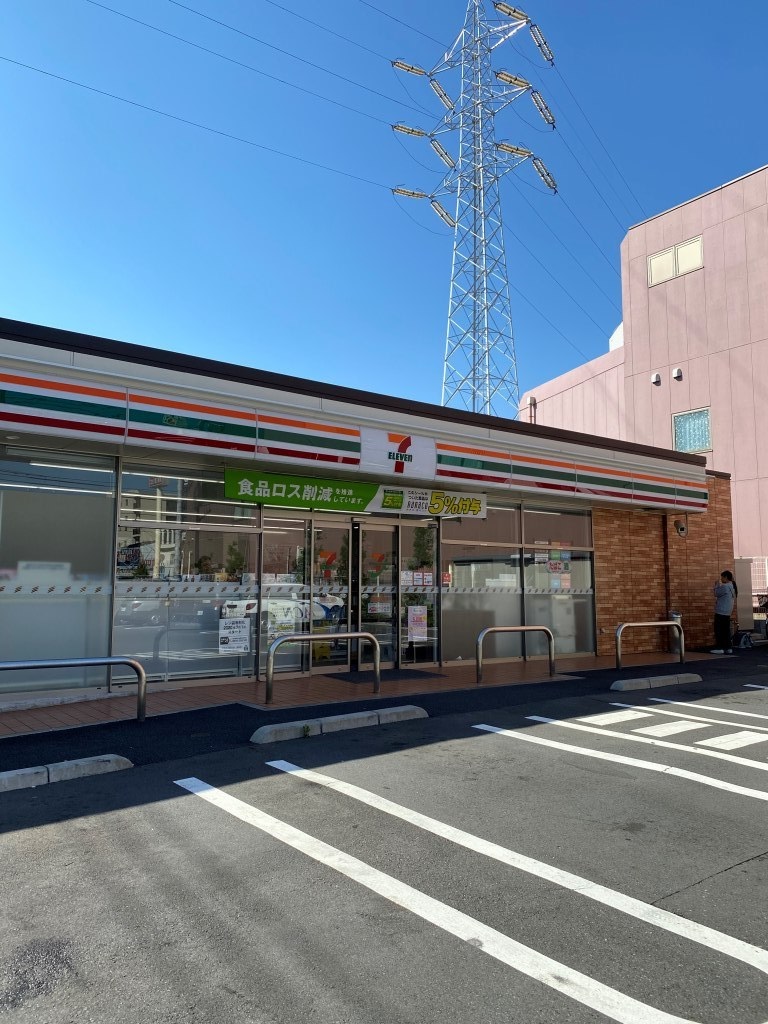 コンビニ　セブンイレブン 葛飾奥戸4丁目店（コンビニ）まで894m