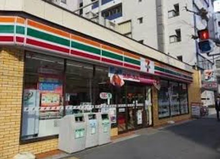 コンビニ　セブンイレブン江東新大橋3丁目店（コンビニ）まで311m