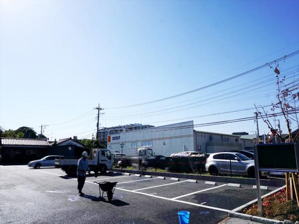 駐車場　駐車場