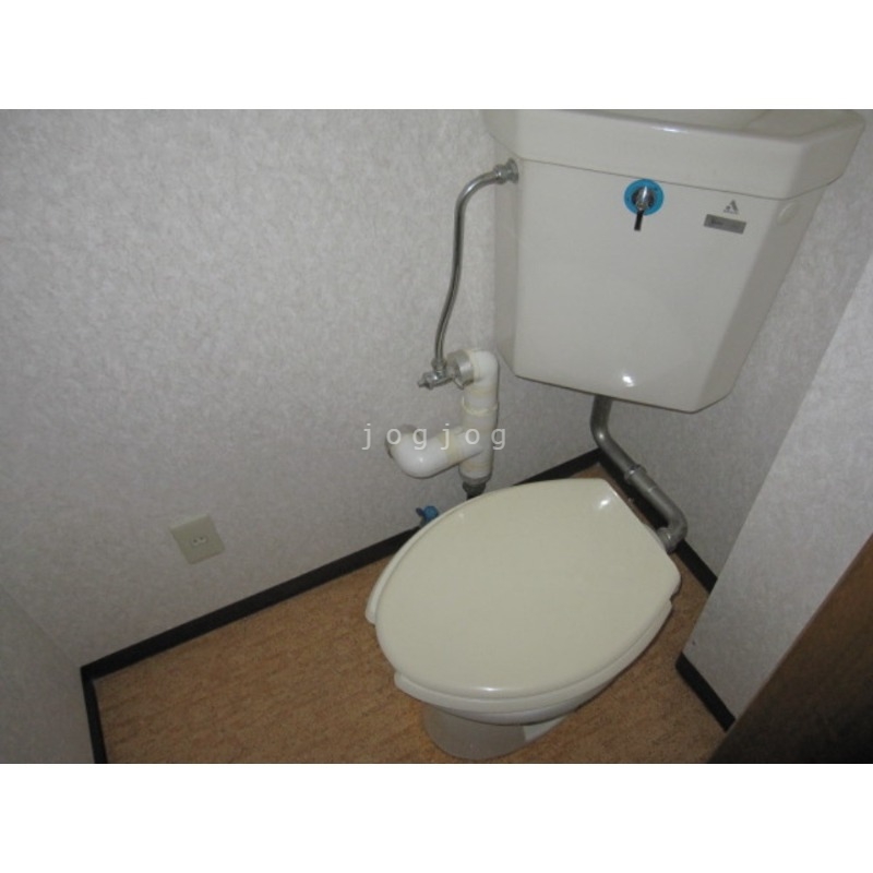 トイレ　当社サービスセンターで温水洗浄便座の設置承ります★
