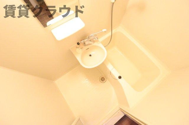 バス・シャワールーム　ゆったり過ごせるお風呂です