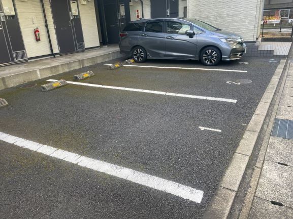 駐車場　お部屋探しは【タウンハウジング千葉店】にお任せ下さい♪