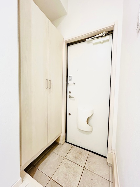 玄関　履物の整理がしやすい玄関収納がございます ※参考　別室写真※