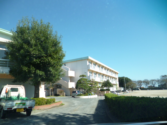 小学校　日立市立大沼小学校（小学校）まで702m