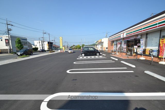 コンビニ　セブンイレブン（コンビニ）まで1197m
