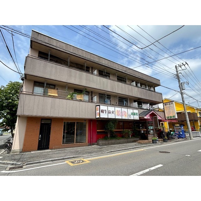 建物外観　落ち着いた雰囲気の外観です