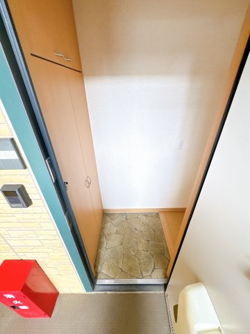 玄関　※同物件、同タイプ、間取り反転のお部屋です