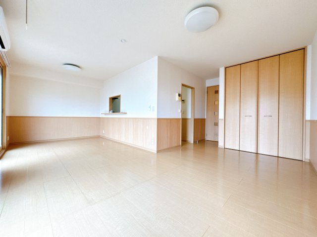 居室・リビング　※同物件、同タイプ、間取り反転のお部屋です