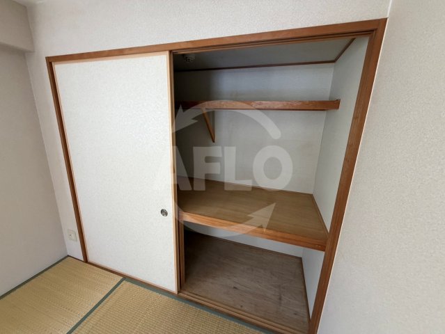 収納　アルカディア　押し入れ