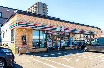 コンビニ　セブンイレブン札幌西町南13丁目店（コンビニ）まで156m