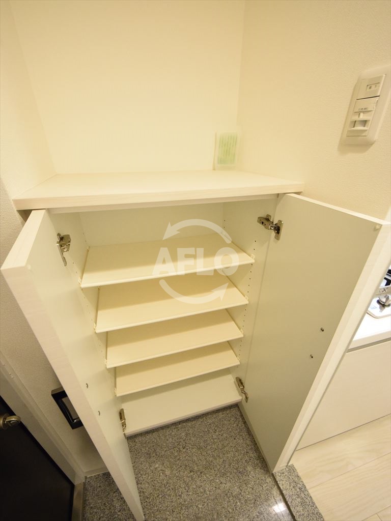 収納　レジュールアッシュ天王寺堂ヶ芝　シューズボックス