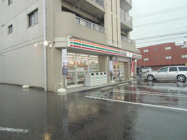 コンビニ　セブンイレブン　中沼町店（コンビニ）まで219m