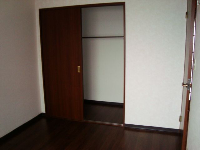 収納　北洋間＋収納