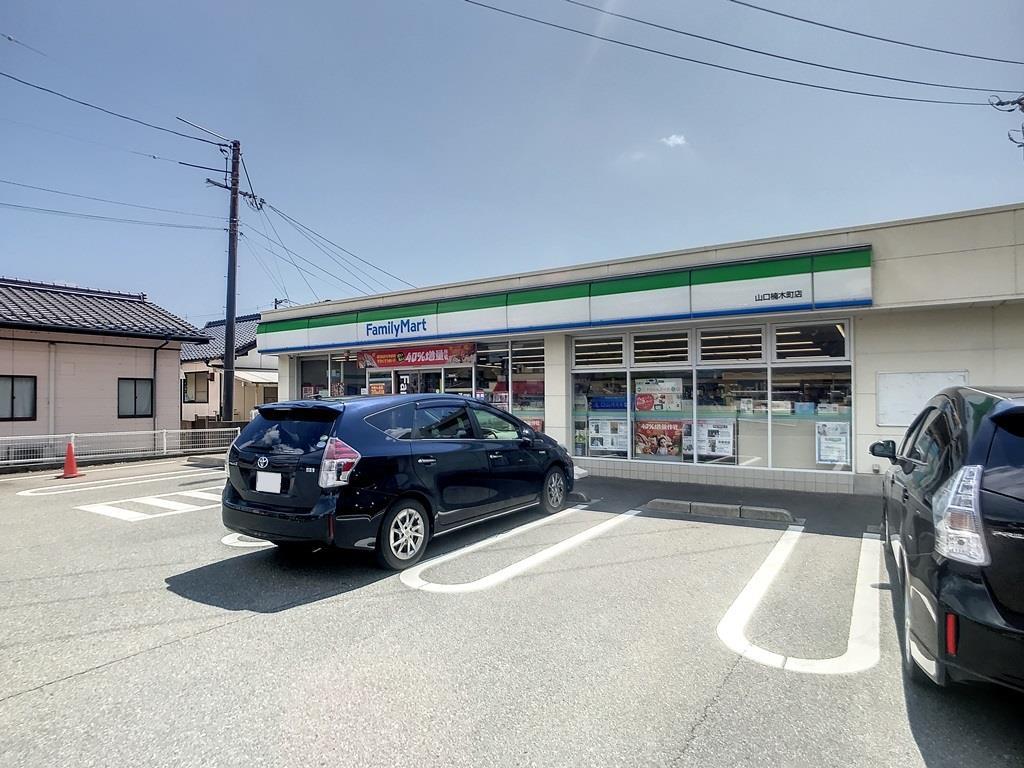 コンビニ　ファミリーマート山口楠木町店（コンビニ）まで730m