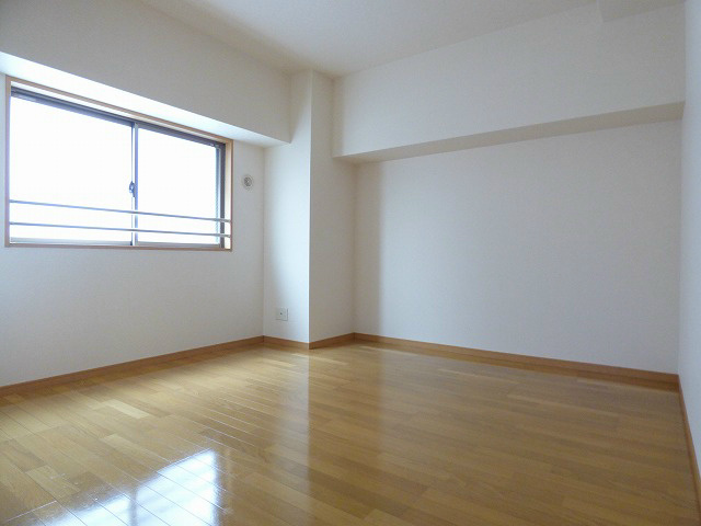 その他部屋・スペース　使い勝手のいい寝室です