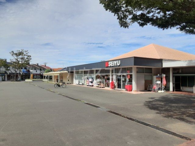 スーパー　西友 鷹取店（スーパー）まで672m