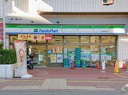 コンビニ　ファミリーマート 上尾仲町店（コンビニ）まで977m