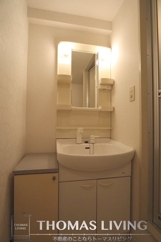 洗面設備　同じ物件の別のお部屋です。