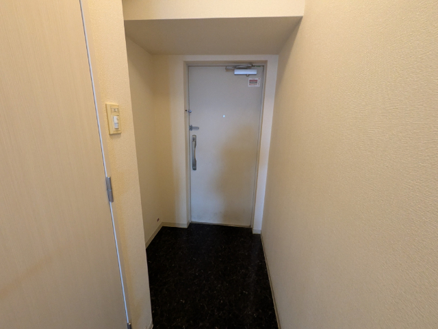 玄関　同タイプの他のお部屋